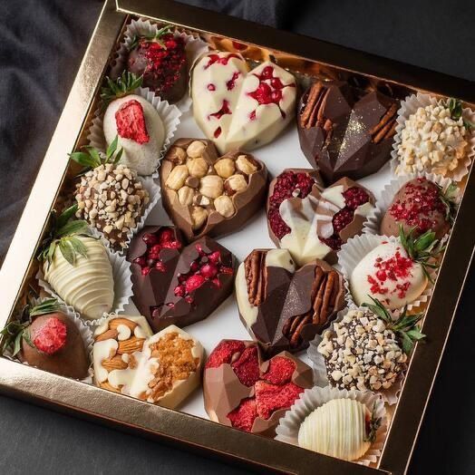 Royal Celebration Sweet Gift Hamper